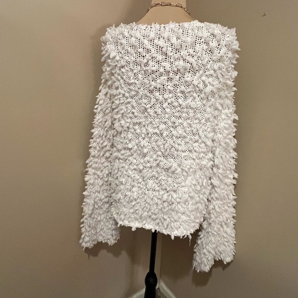 dee elly Popcorn Pullover Cozy White Textured Sweater, size Small - Picture 4 of 9